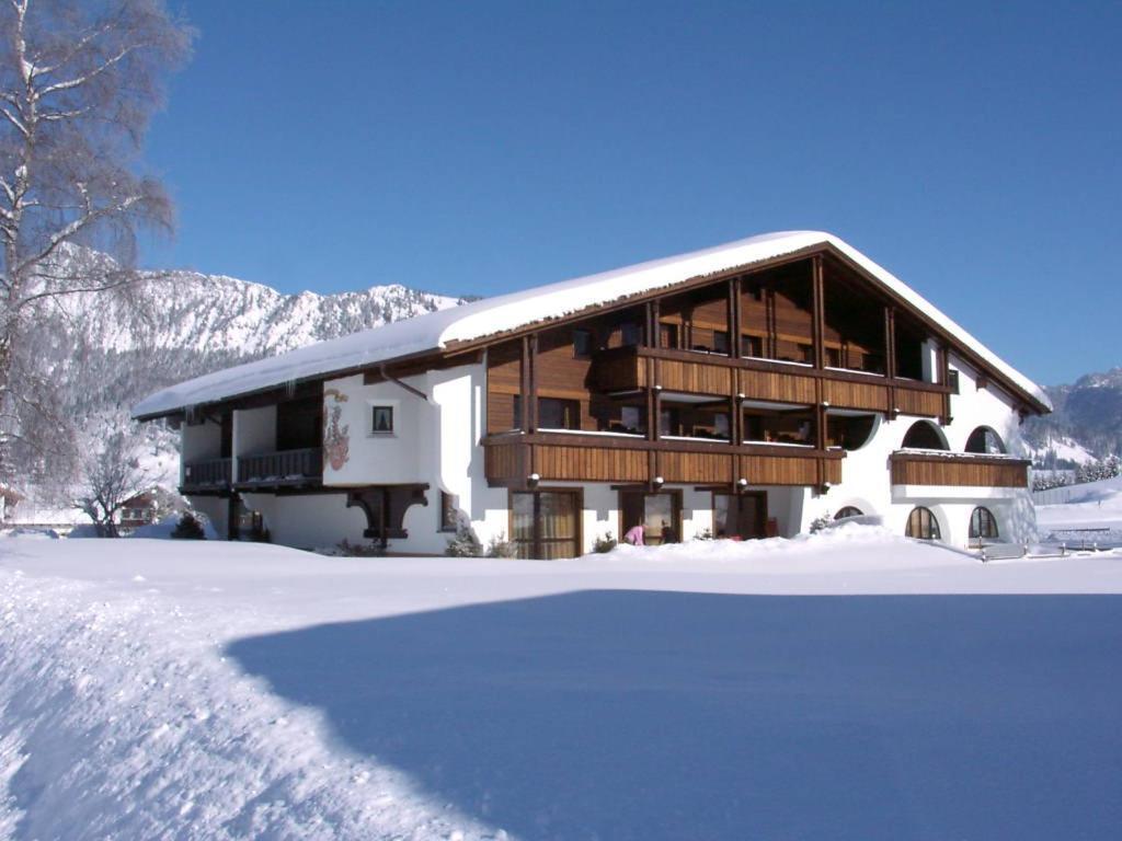 Landhaus Schnoeller Tannheim Exterior foto